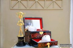 片仔癀两大护肤精品荣获美伊大奖，C位入驻瑞丽新青年